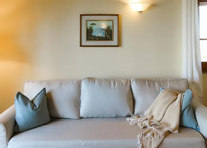 La Lunaria Di 팜스테이 라이아티코