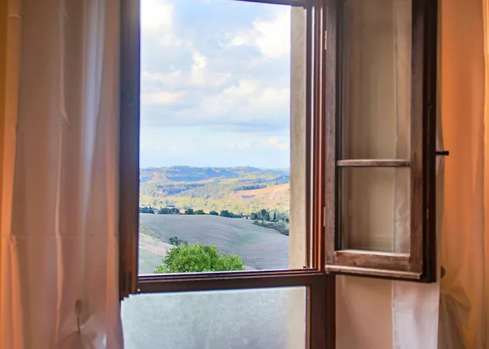 La Lunaria Di 팜스테이 라이아티코